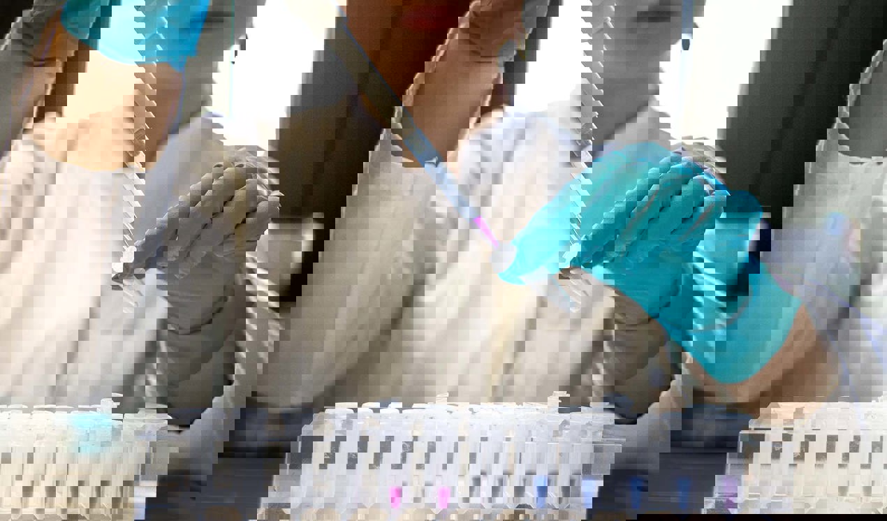 cinclus pharma female scientist working with pipette in lab